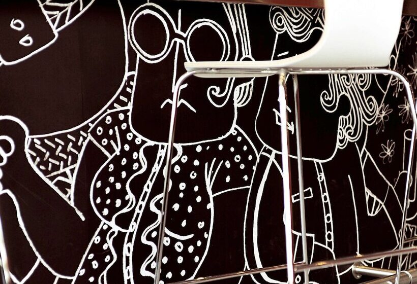 Отель Ibis Tatui