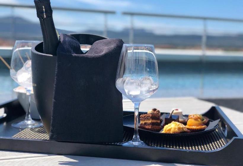 Wallure   Tickled Hotel & Wellness