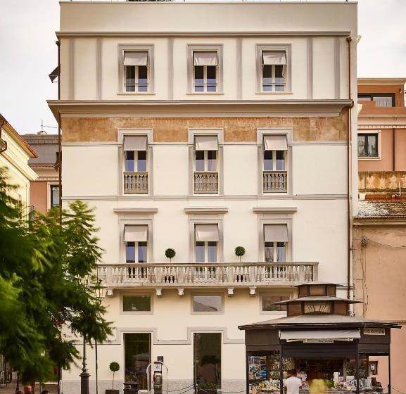 Wallure   Tickled Hotel & Wellness