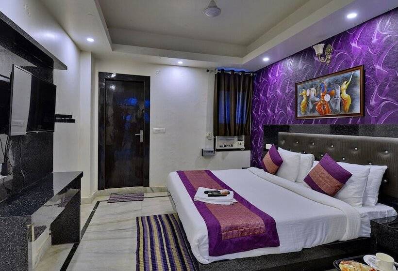 בית מלון כפרי Noida International