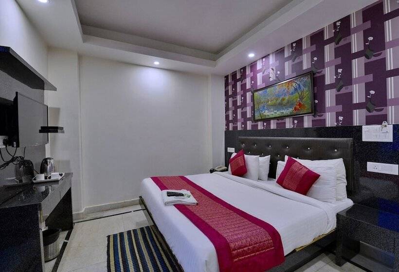 בית מלון כפרי Noida International