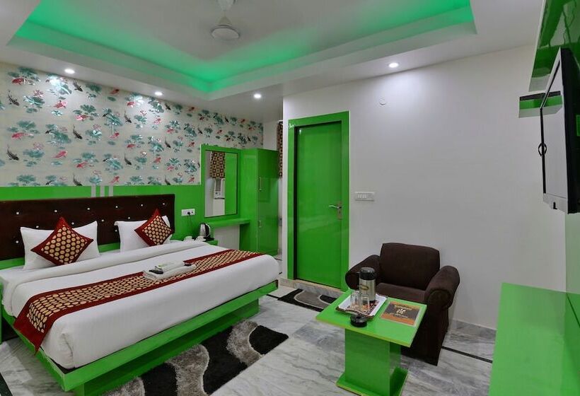 בית מלון כפרי Noida International