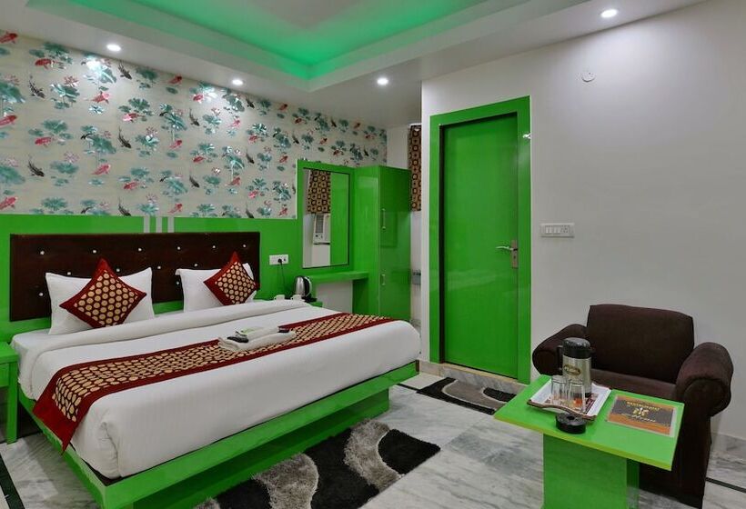 בית מלון כפרי Noida International