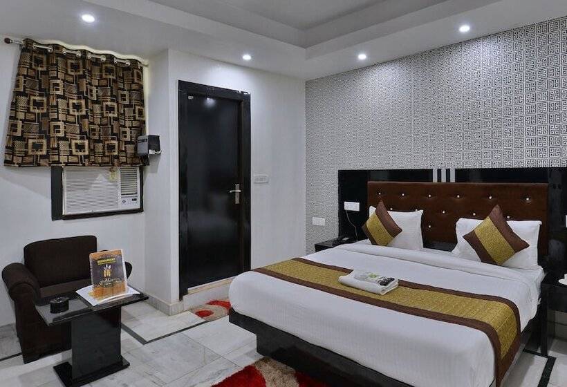 בית מלון כפרי Noida International