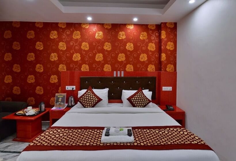 בית מלון כפרי Noida International