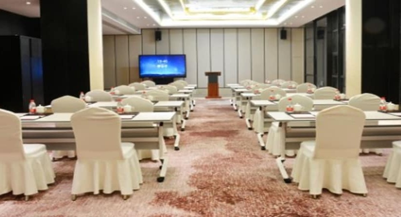 בית מלון כפרי Ramada By Wyndham Taizhou