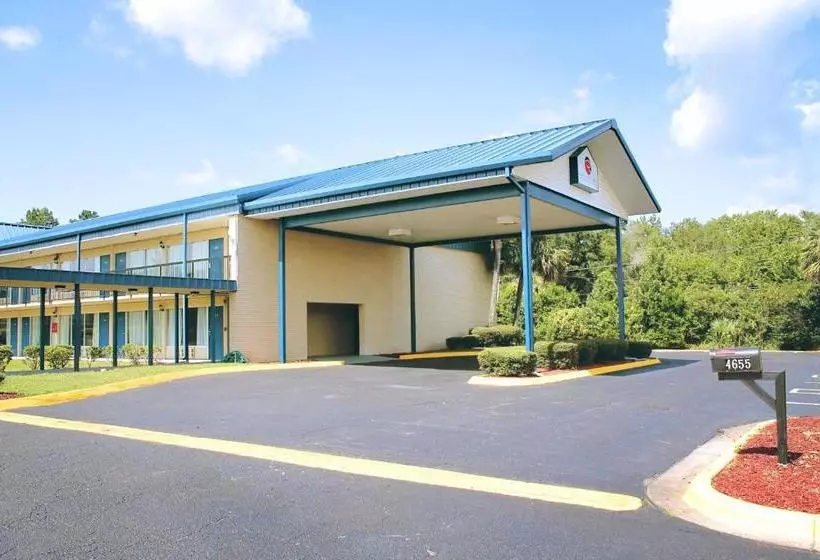 Hotelli Residence Hub Inn And Suites