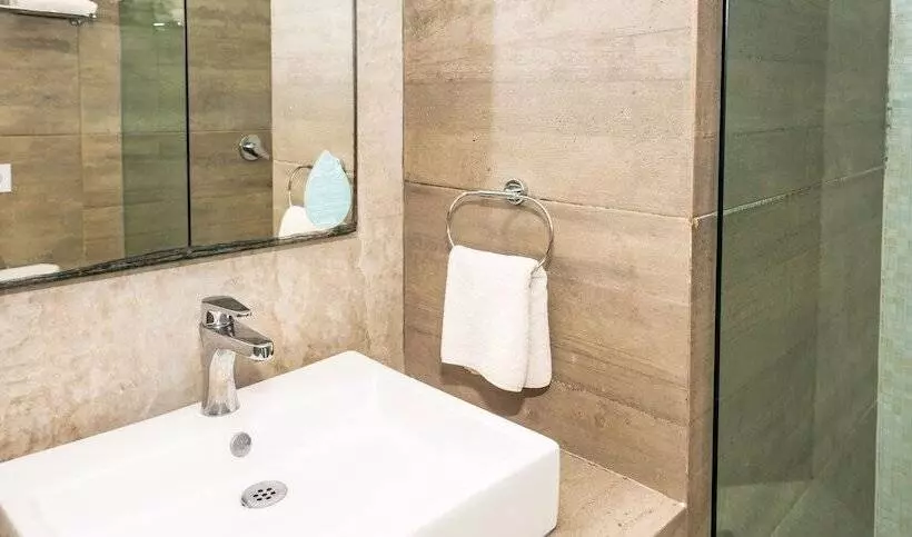 هتل Zendero Tulum & Free Beach Club