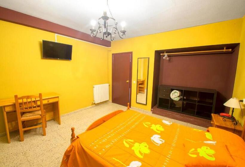 La Casona Del Pinar Albergue