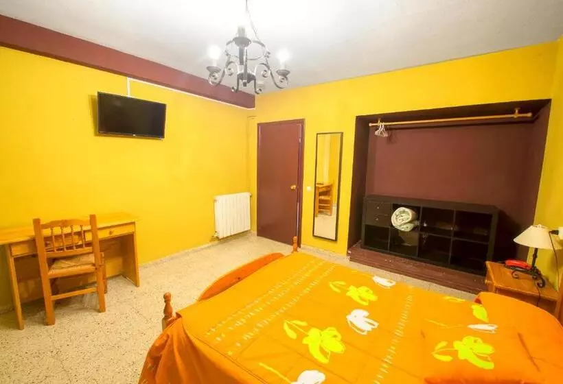 La Casona Del Pinar Albergue