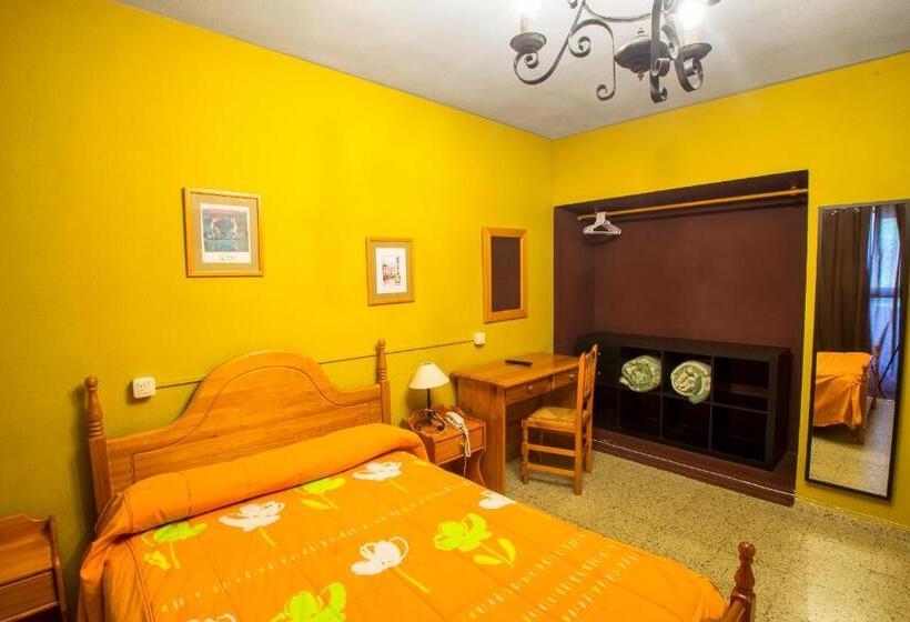 La Casona Del Pinar Albergue