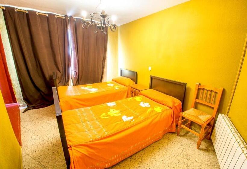 La Casona Del Pinar Albergue