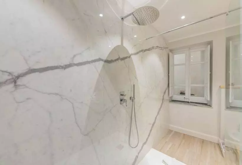 Hotelli Aquamadre Suites