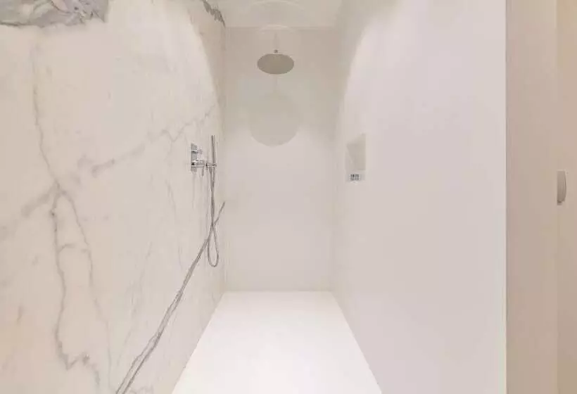 Hotelli Aquamadre Suites