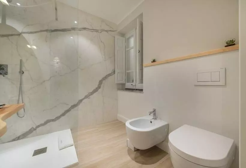 Hotelli Aquamadre Suites