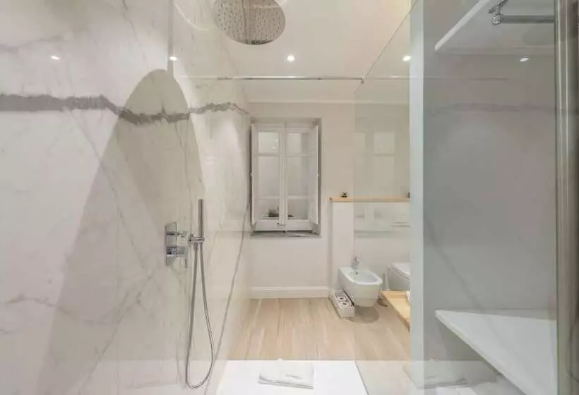 Hotelli Aquamadre Suites