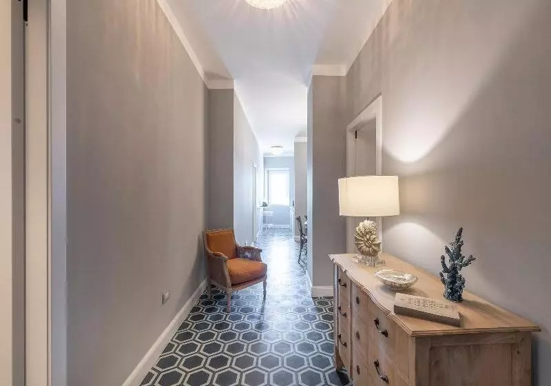 Hotelli Aquamadre Suites