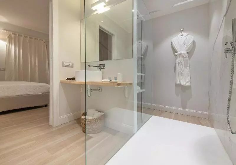 Hotelli Aquamadre Suites