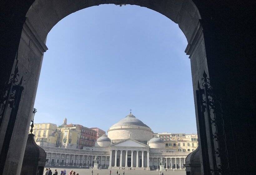 هتل Caruso Place Boutique & Wellness Suites