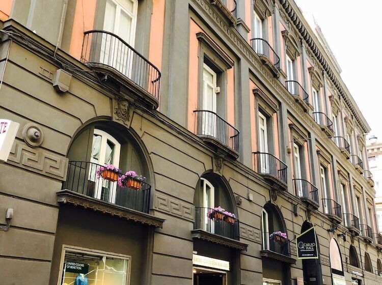 هتل Caruso Place Boutique & Wellness Suites