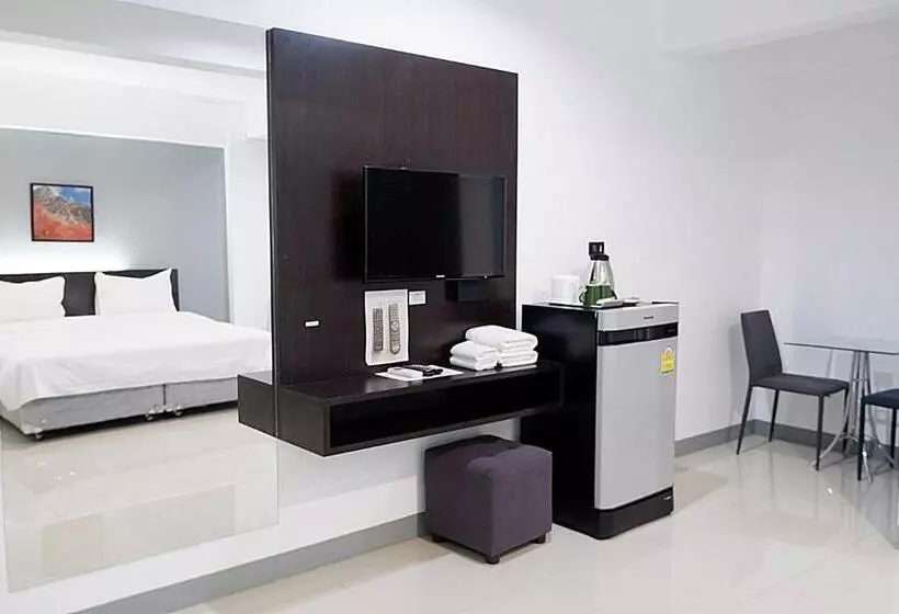 Izen Budget Hotel & Residence