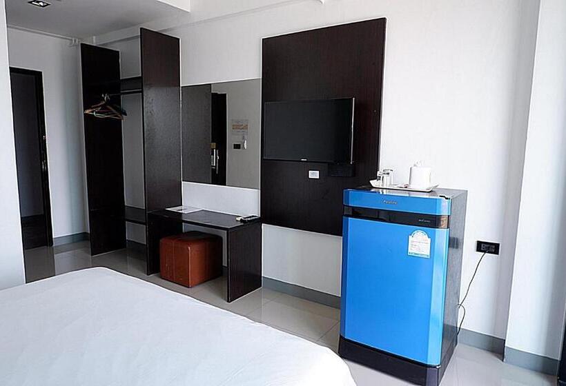 Izen Budget Hotel & Residence