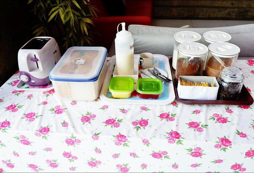 Izen Budget Hotel & Residence