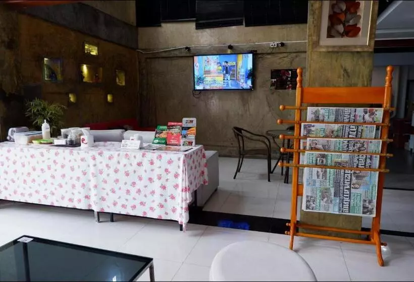 Izen Budget Hotel & Residence