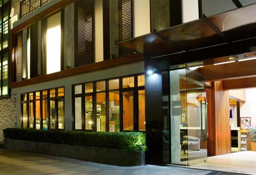 Izen Budget Hotel & Residence