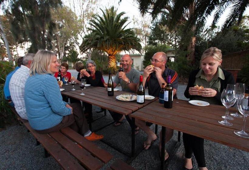 هتل Modra's Apartments