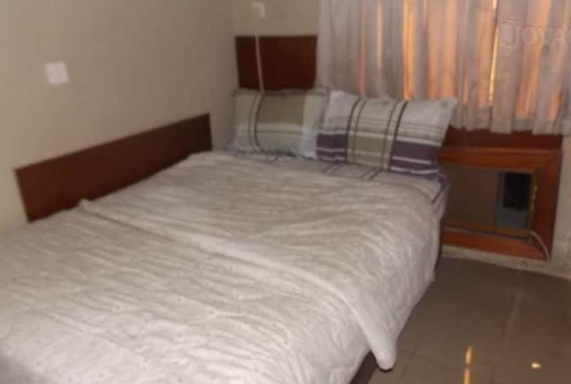 هتل Samelot & Hall