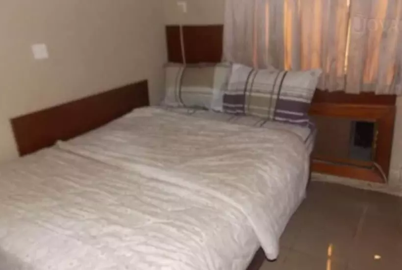 هتل Samelot  & Hall