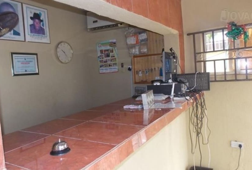 هتل Samelot & Hall