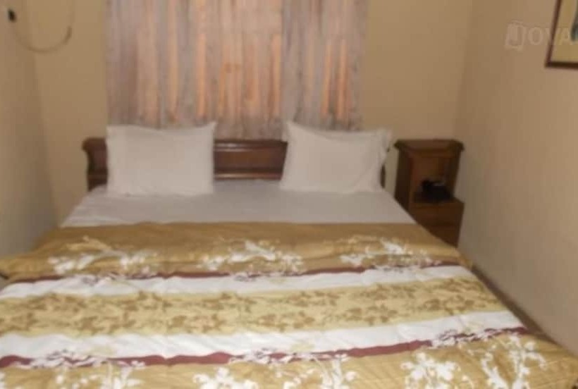 هتل Samelot & Hall