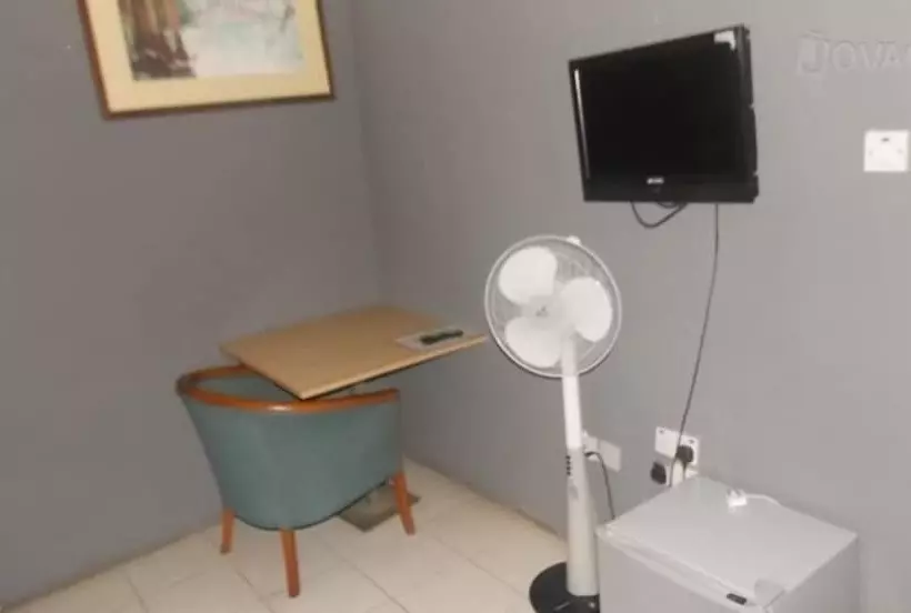 هتل Samelot  & Hall