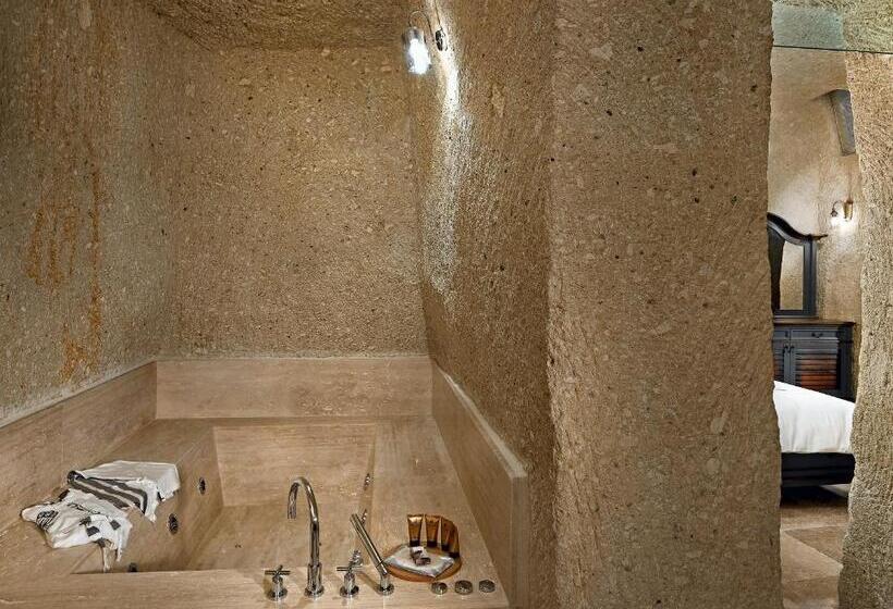 فندق Seraphim Cave Suites & Spa