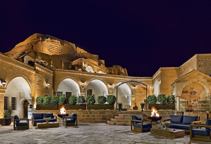 فندق Seraphim Cave Suites & Spa