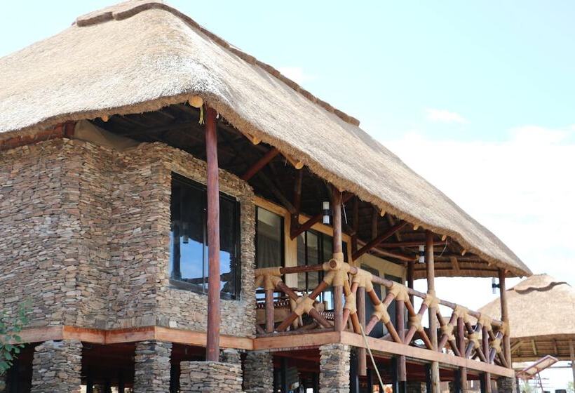 هتل Serengeti Safari Lodge