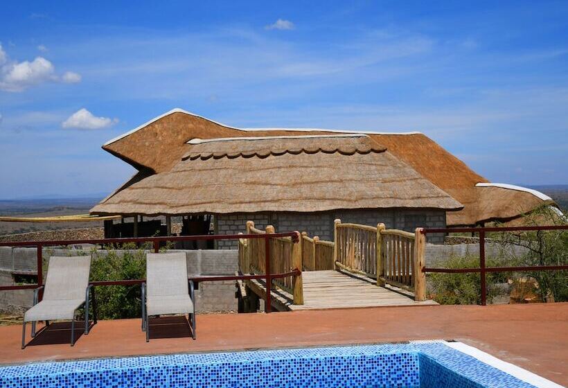 هتل Serengeti Safari Lodge