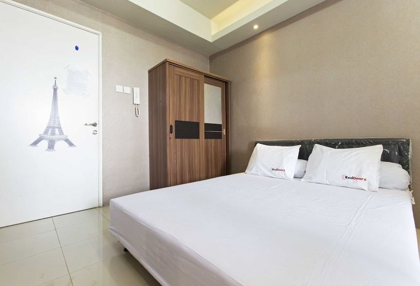 Reddoorz Apartment @ Pegangsaan Kelapa Gading 3