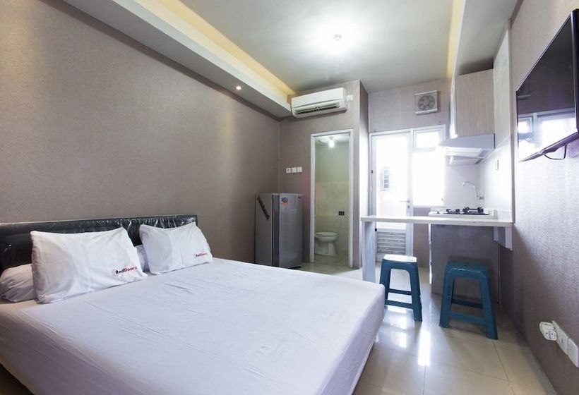 Reddoorz Apartment @ Pegangsaan Kelapa Gading 3