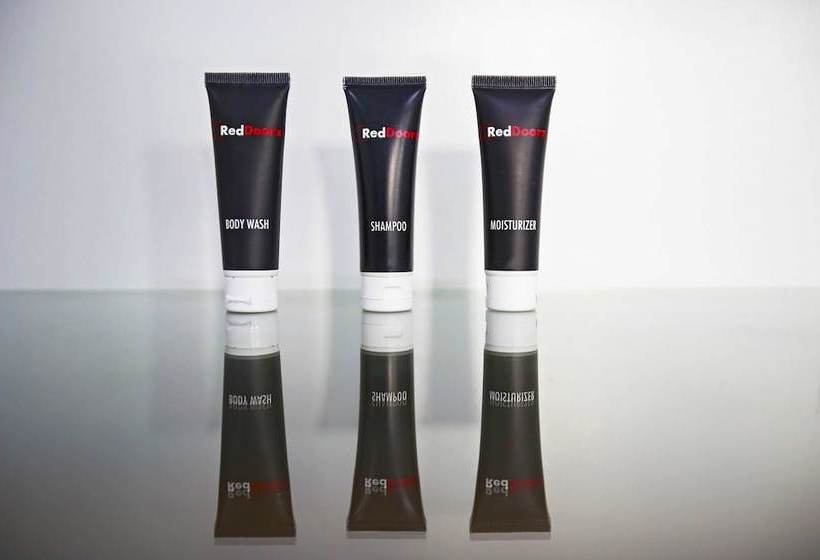 Reddoorz Apartment @ Pegangsaan Kelapa Gading 3