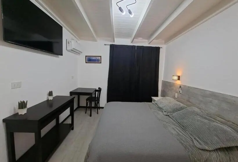 ユースホステル Marinabella Habitación 5
