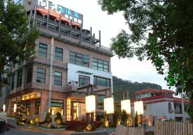 هتل A San Hot Spring
