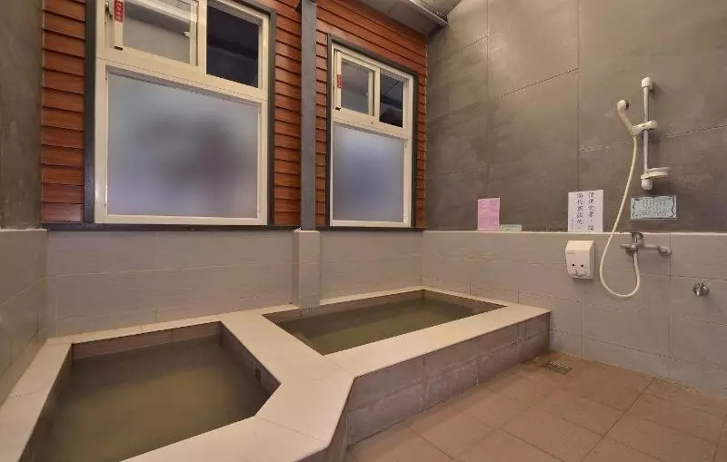 هتل A San Hot Spring