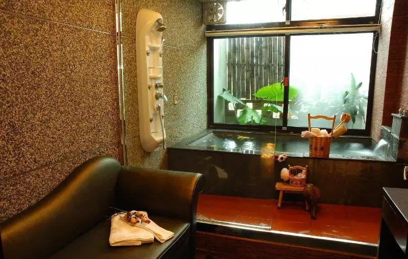 هتل A San Hot Spring