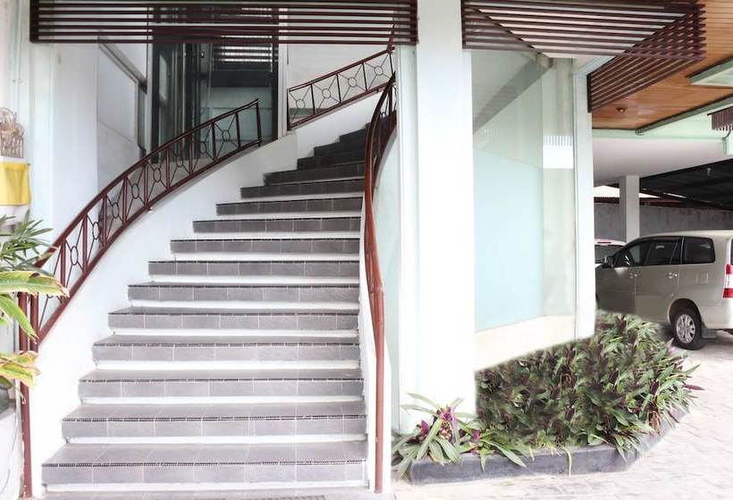 Отель Airy Nusa Dua Bypass Ngurah Rai Bali