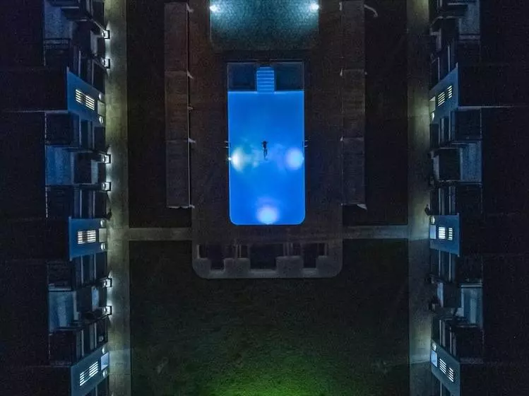 هتل Halos Casa Resort