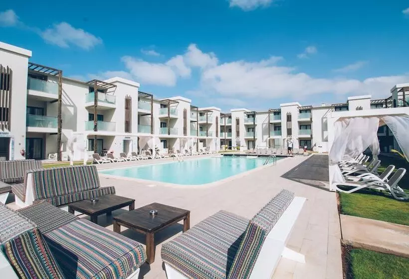 هتل Halos Casa Resort