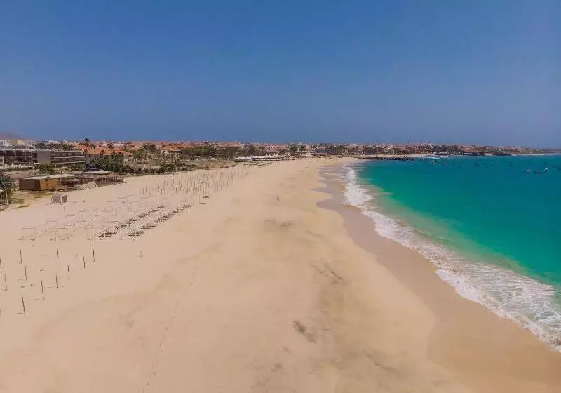 هتل Halos Casa Resort